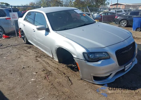 2022 Chrysler 300 Touring L z USA, uszkodzony, nr VIN 2C3CCADG9NH162976